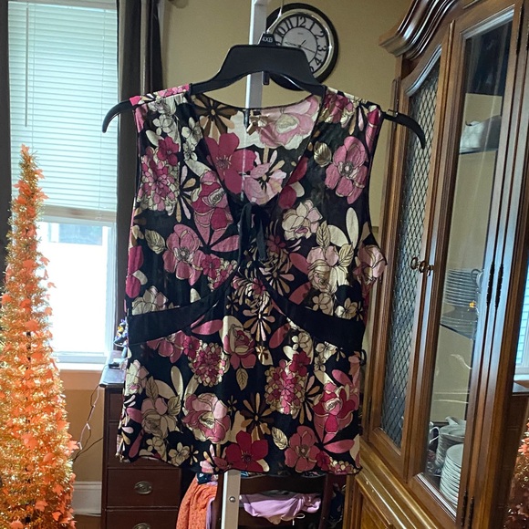 Susan Lawrence Floral Lace-Up Blouse - Pink and Black - Picture 1 of 3